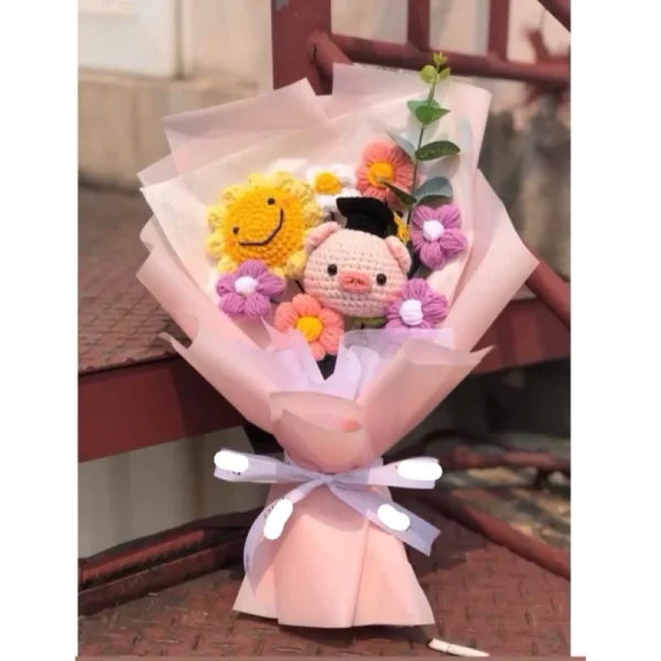 Bó hoa tốt nghiệp handmade, bó hoa len tốt nghiệp bông heo, thỏ làm quà tặng - Chill Craft - Hình ảnh 2